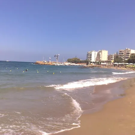 Stefan's Seafront 아파트